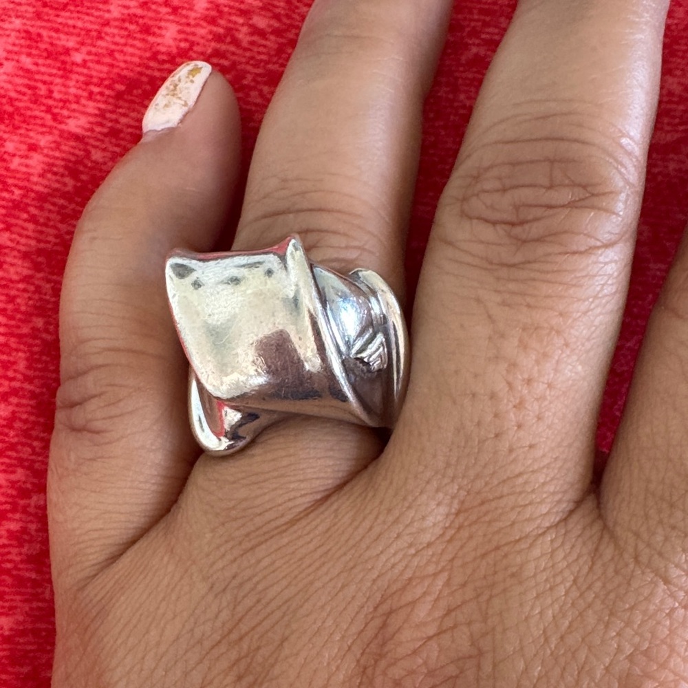 Asymmetrical Bow Silpada Ring